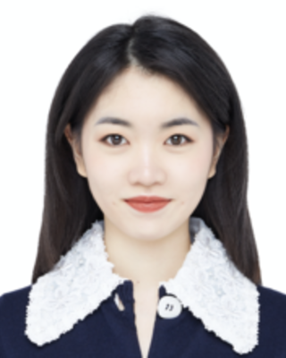 Ruoyan Zeng Headshot