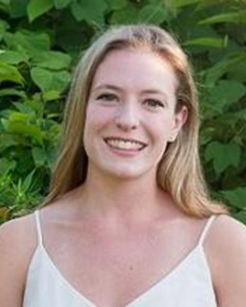 Katie Murray headshot