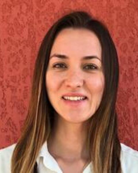 Hannah Stoddard Headshot