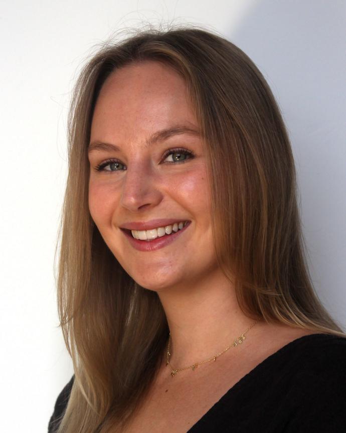 Gillian-headshot